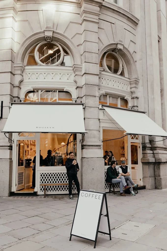 Rosslyn (21 Royal Exchange) - specialty coffee shop in City of London