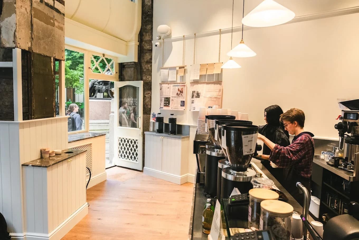 Rosslyn (21 Royal Exchange) - specialty coffee shop in City of London