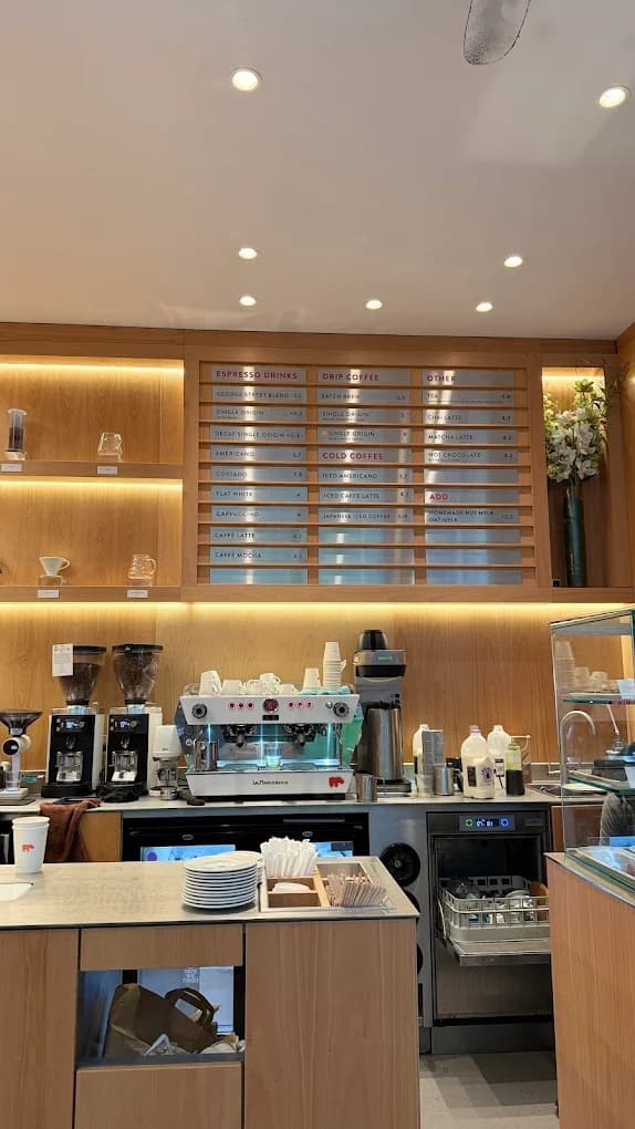 Kiss the Hippo (Covent Garden) specialty coffee shop in London - photo 7