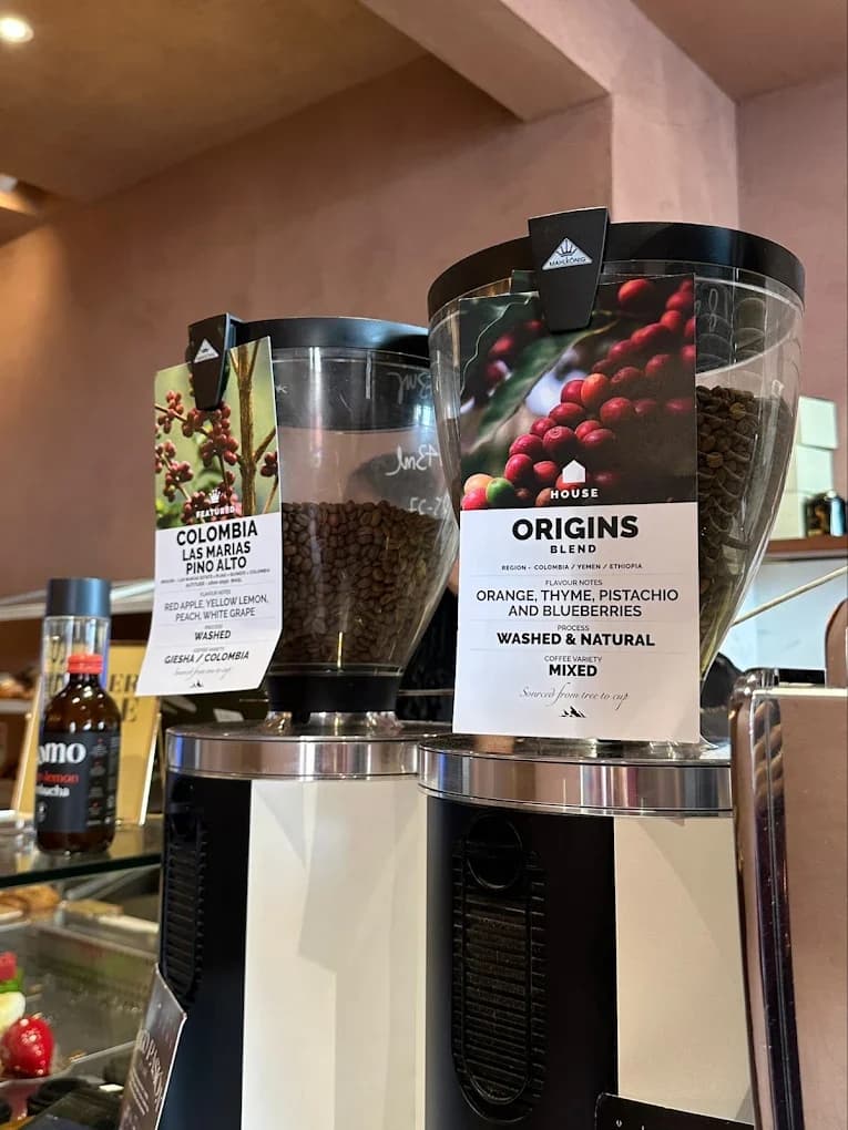 Qima Café and Pâtisserie (Fitzrovia) - specialty coffee shop in London