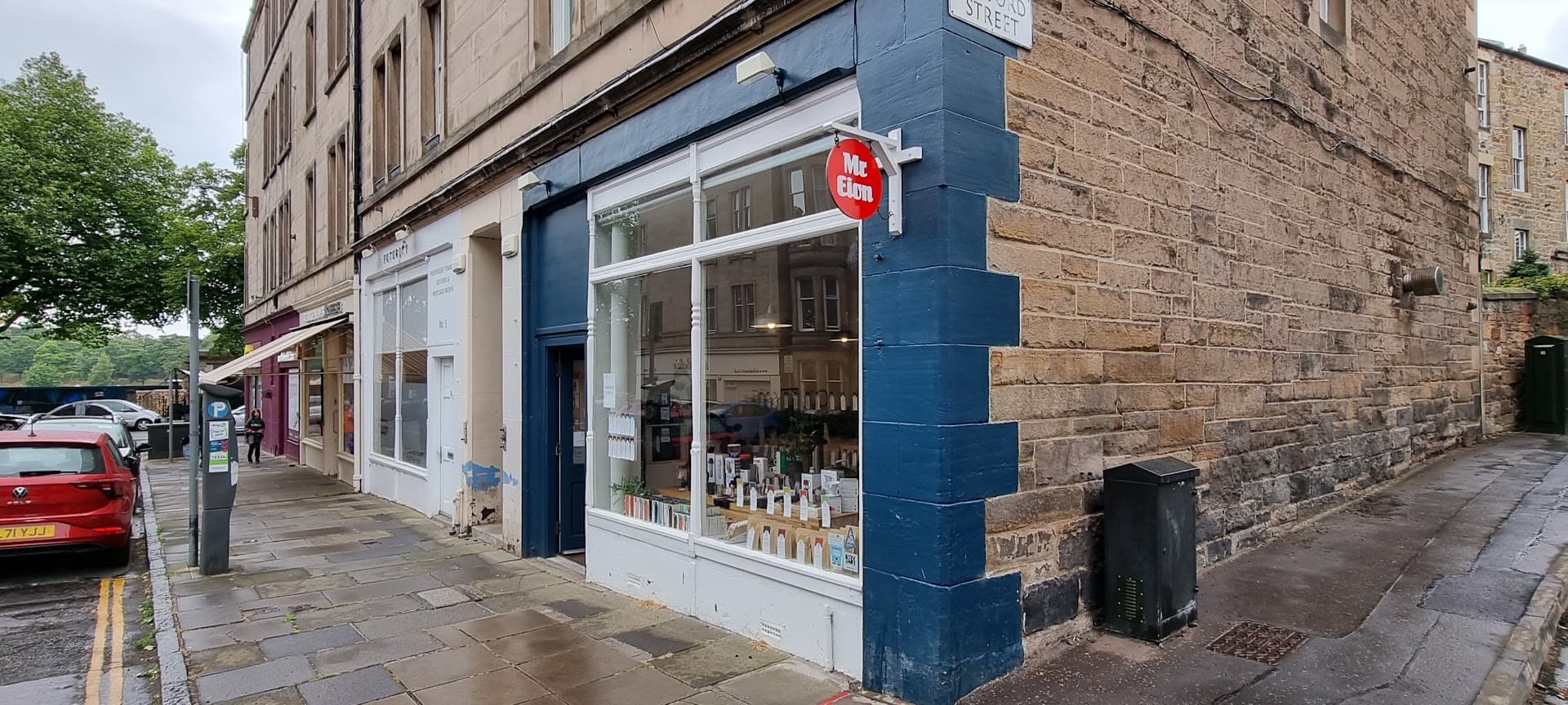 Storefront of Mr Eion - Coffee Roaster, specialty coffee shop in Edinburgh