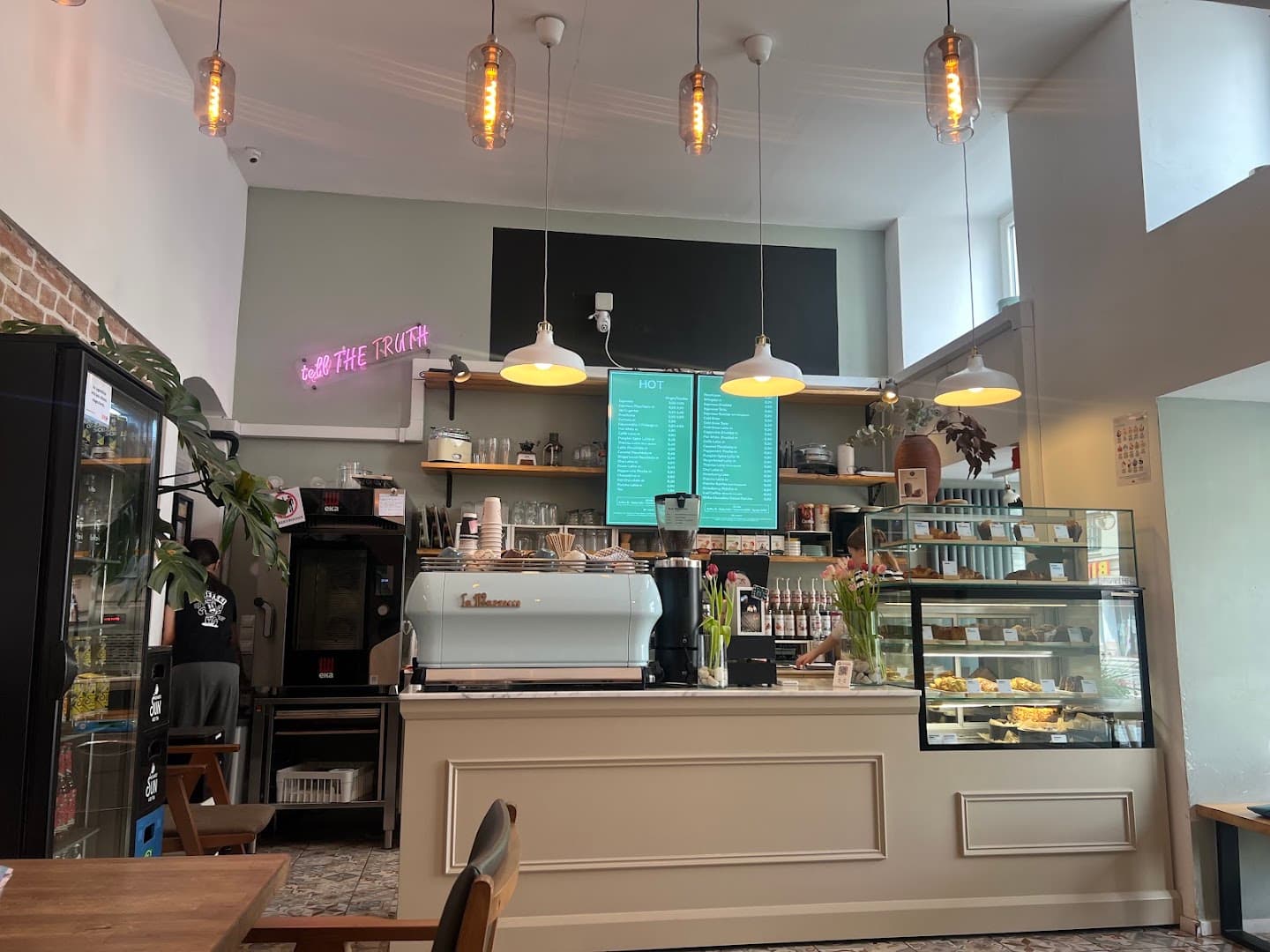 The Truth - specialty coffee shop in Vienna