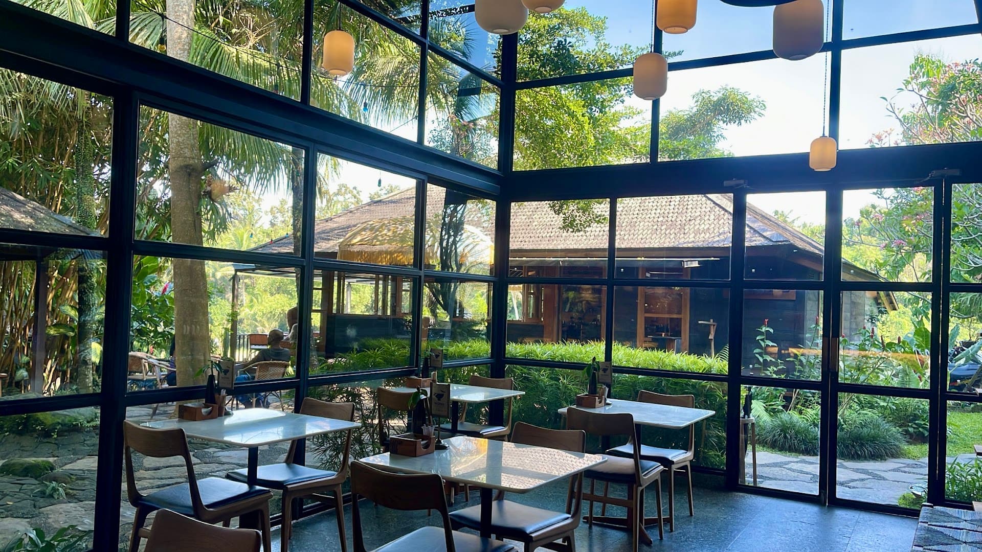 RÜSTERS - specialty coffee shop in Ubud