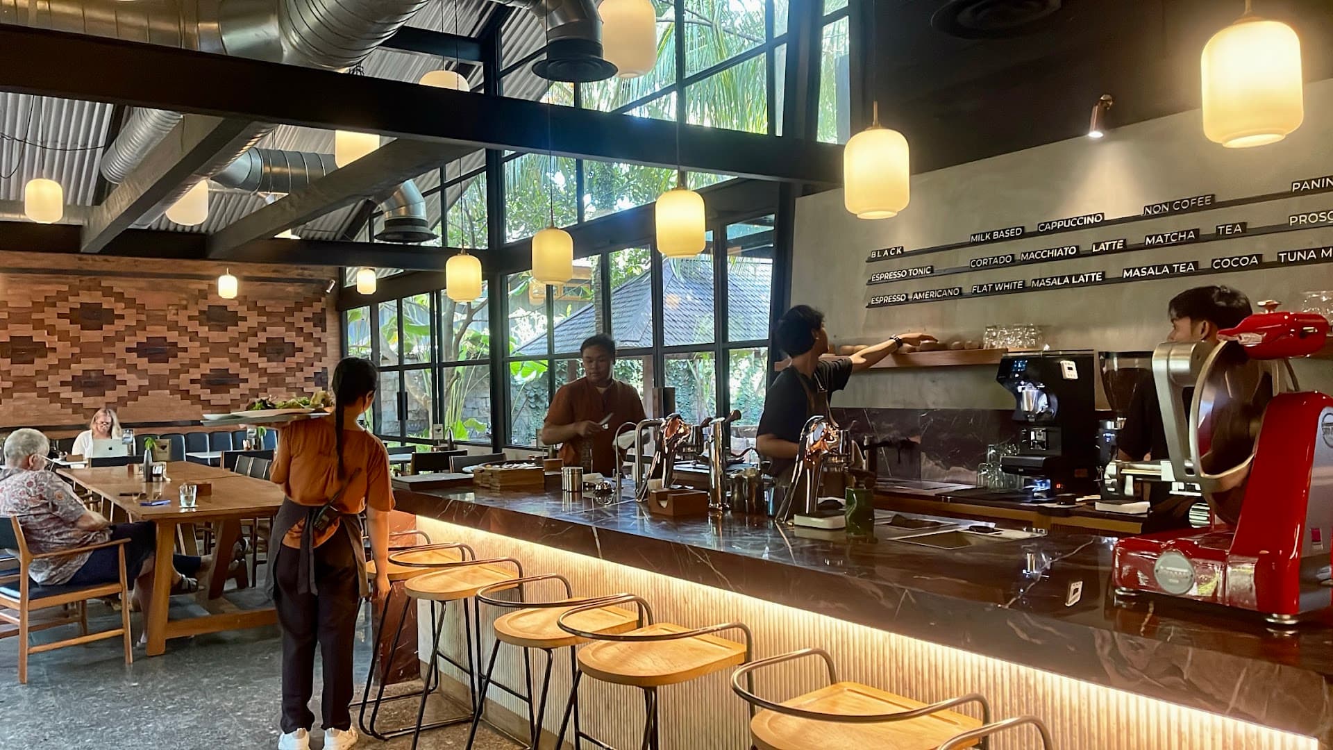 RÜSTERS - specialty coffee shop in Ubud
