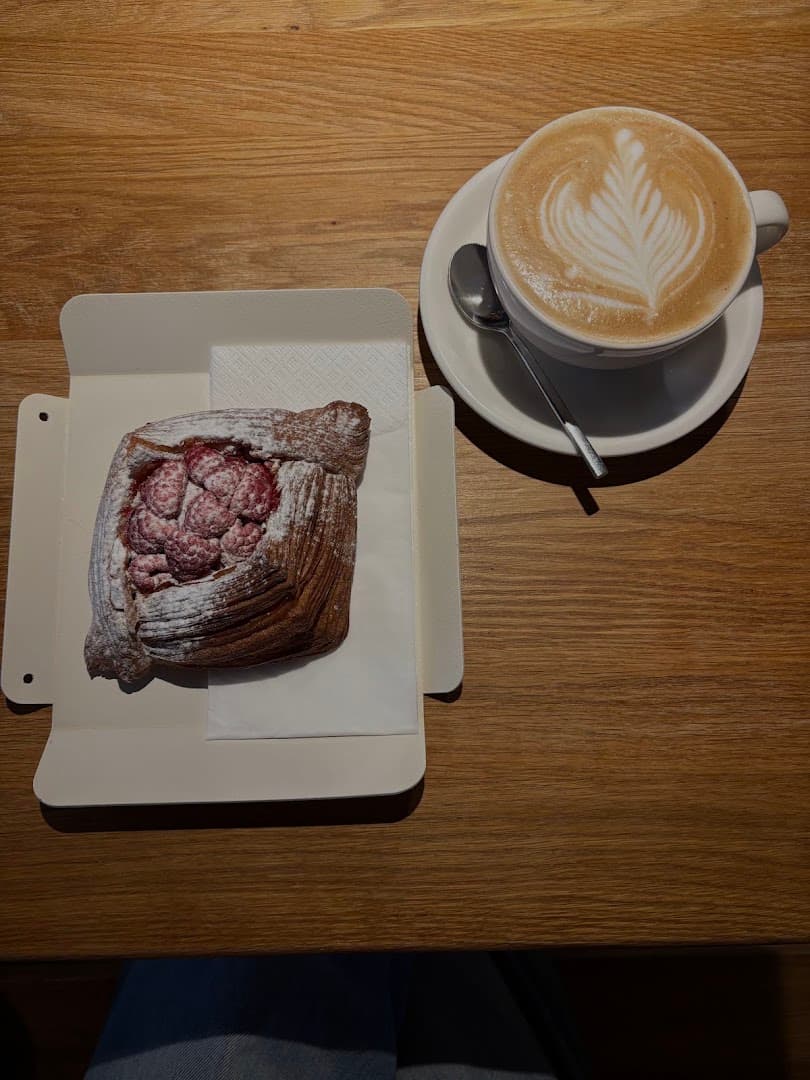 Coffee at TISSE Bakery Nusle, specialty coffee shop in Prague