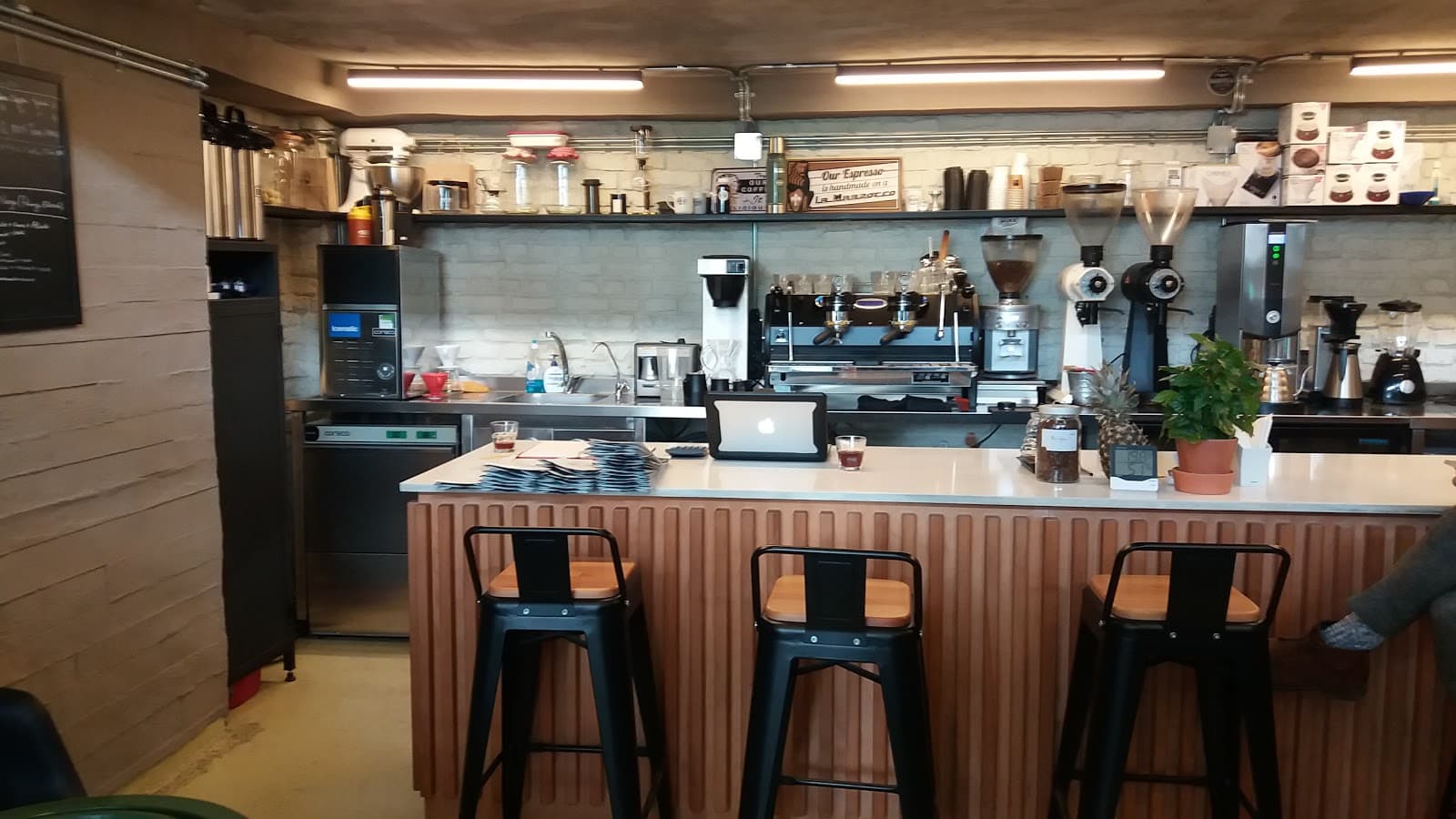 Boxx Coffee Roasters specialty coffee shop in Istanbul - photo 2