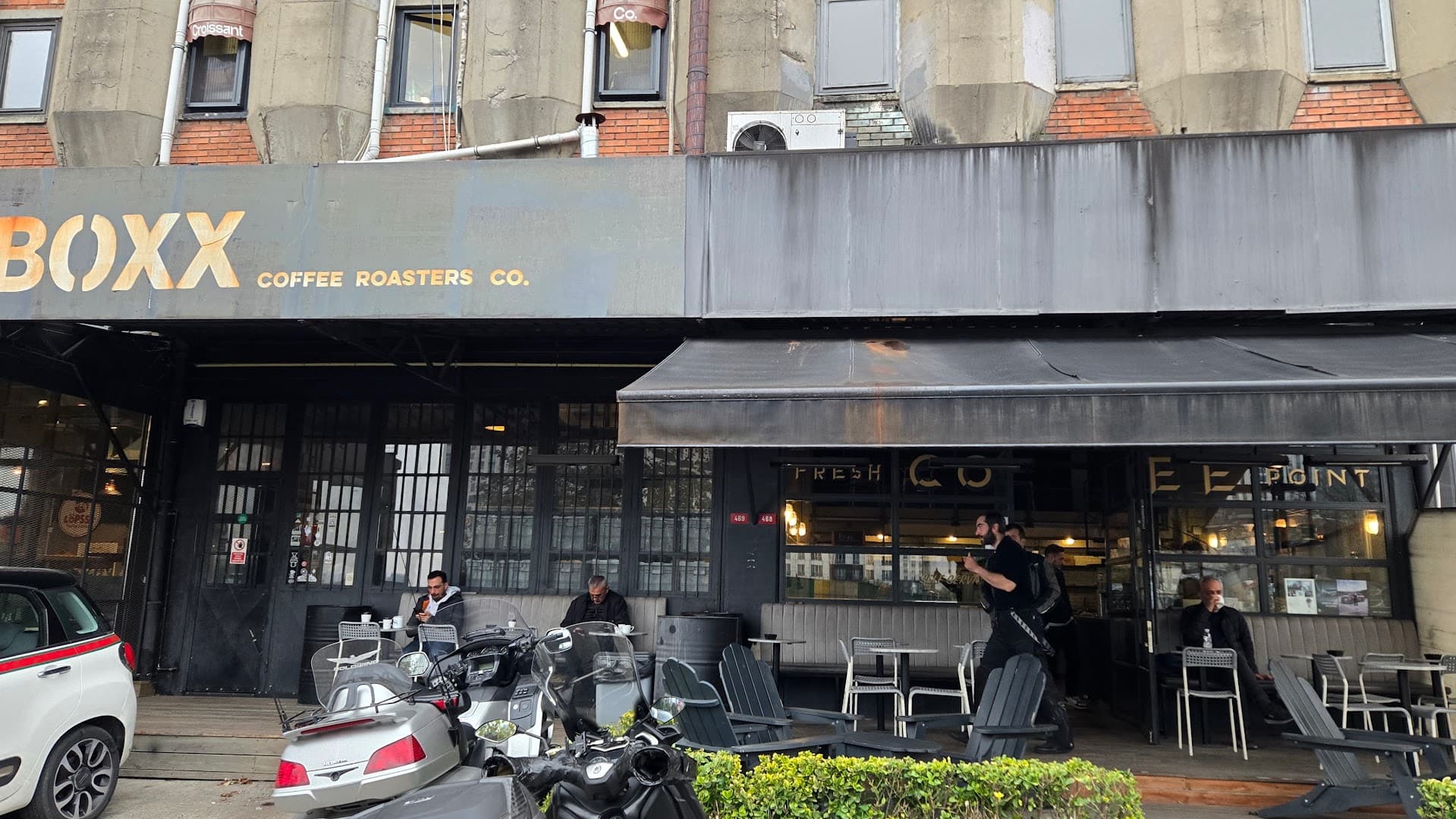 Boxx Coffee Roasters specialty coffee shop in Istanbul - photo 6
