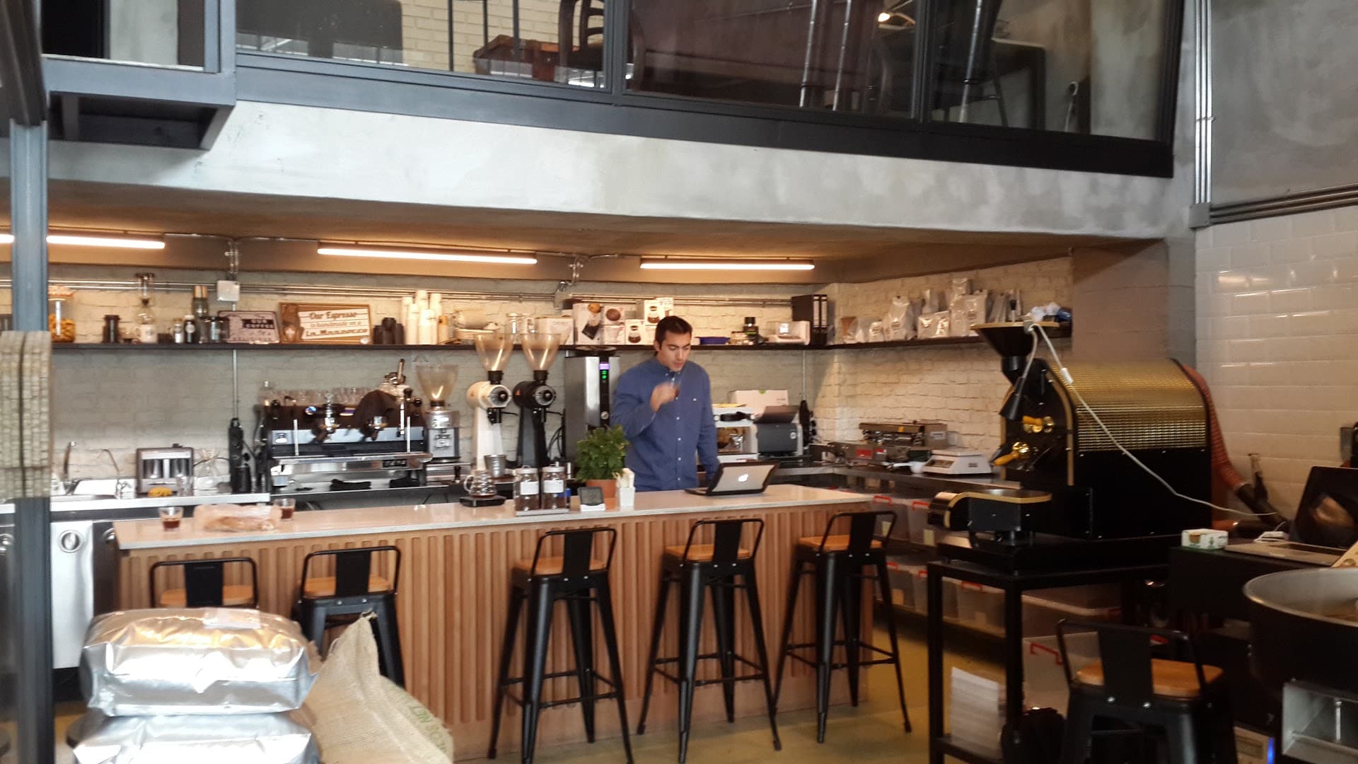 Boxx Coffee Roasters specialty coffee shop in Istanbul - photo 8