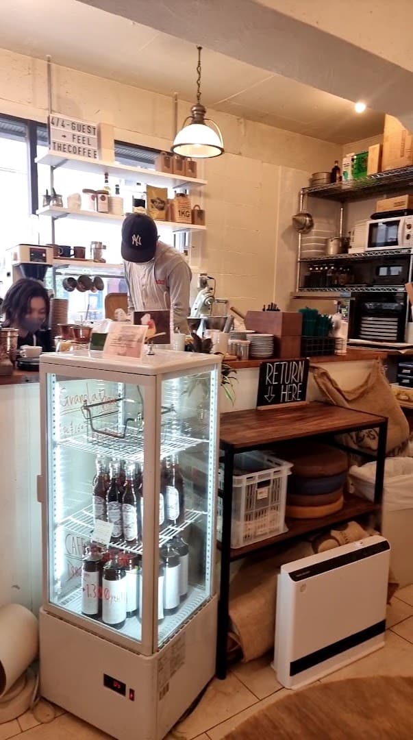 Interior of All Seasons Coffee, specialty coffee shop in Tokyo