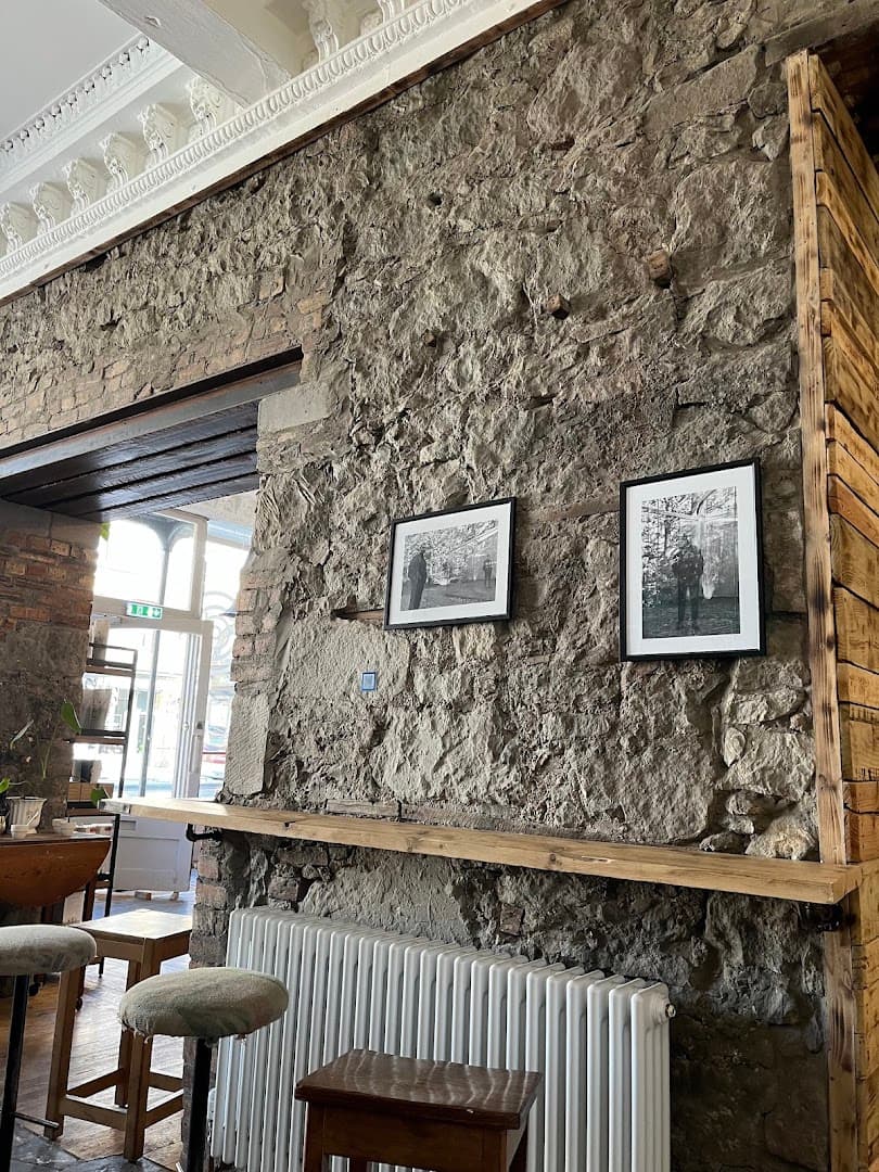 Artisan Roast Leith Walk - specialty coffee shop in Edinburgh