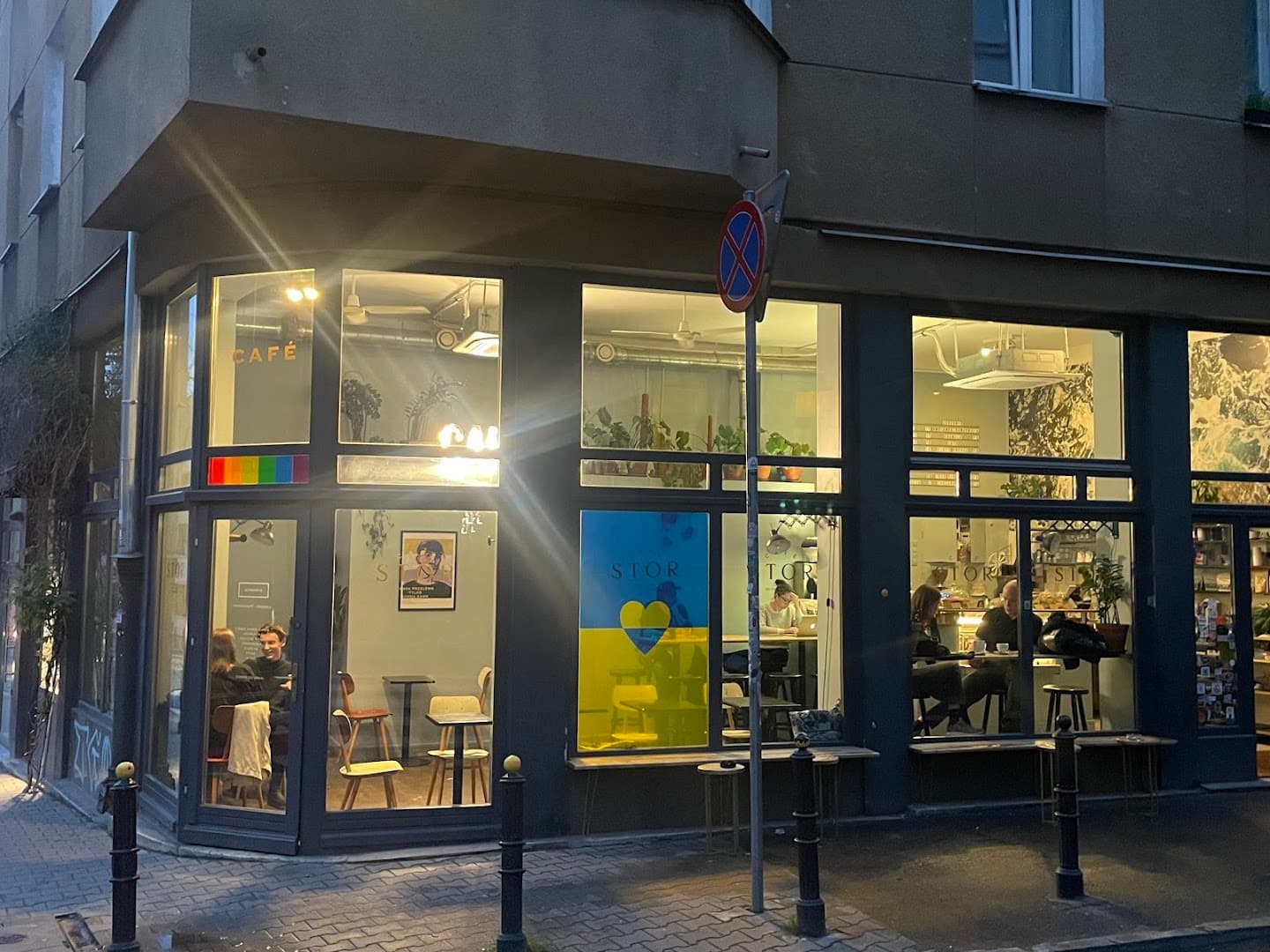 Storefront of STOR Café, specialty coffee shop in Warsaw