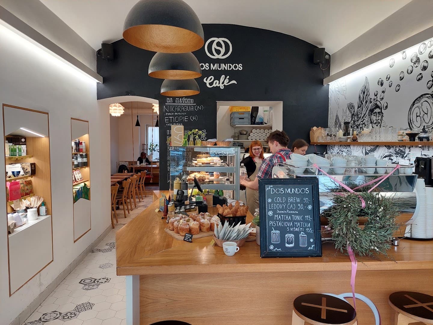 Dos Mundos Café - specialty coffee shop in Prague