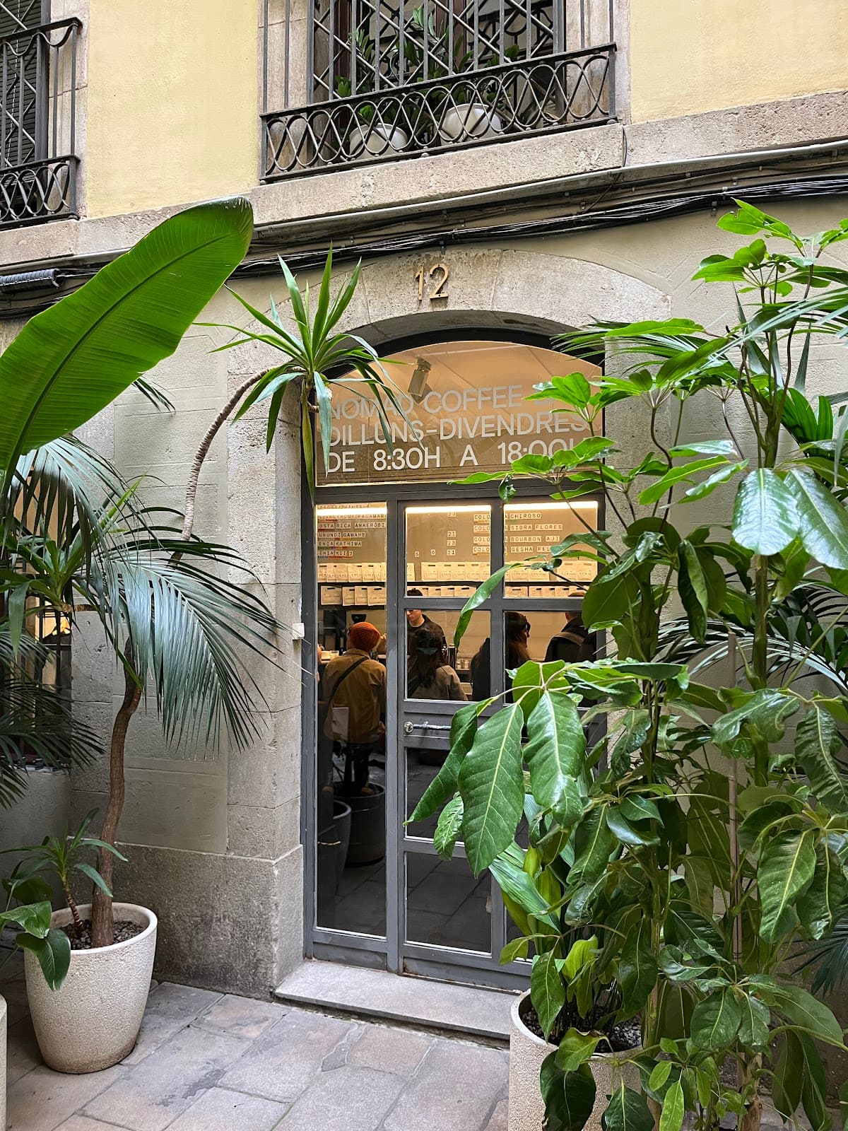 Nomad Coffee Bar (ex Coffee Lab) specialty coffee shop in Barcelona - photo 3