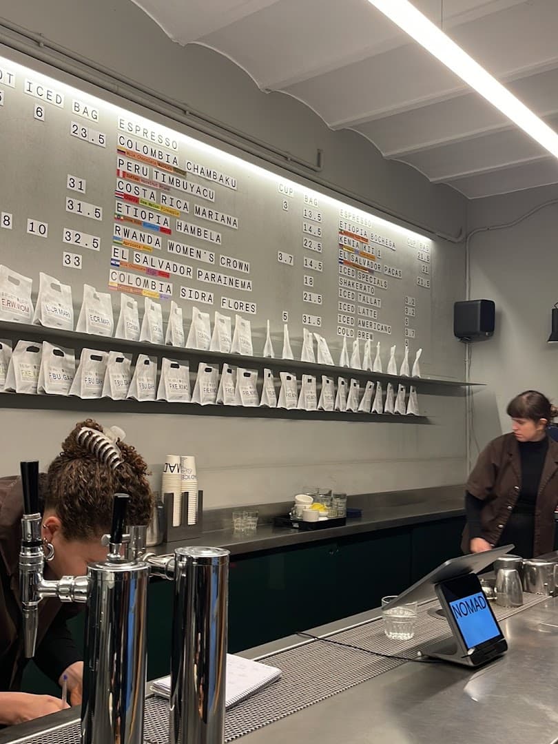 Nomad Coffee Bar (ex Coffee Lab) specialty coffee shop in Barcelona - photo 10