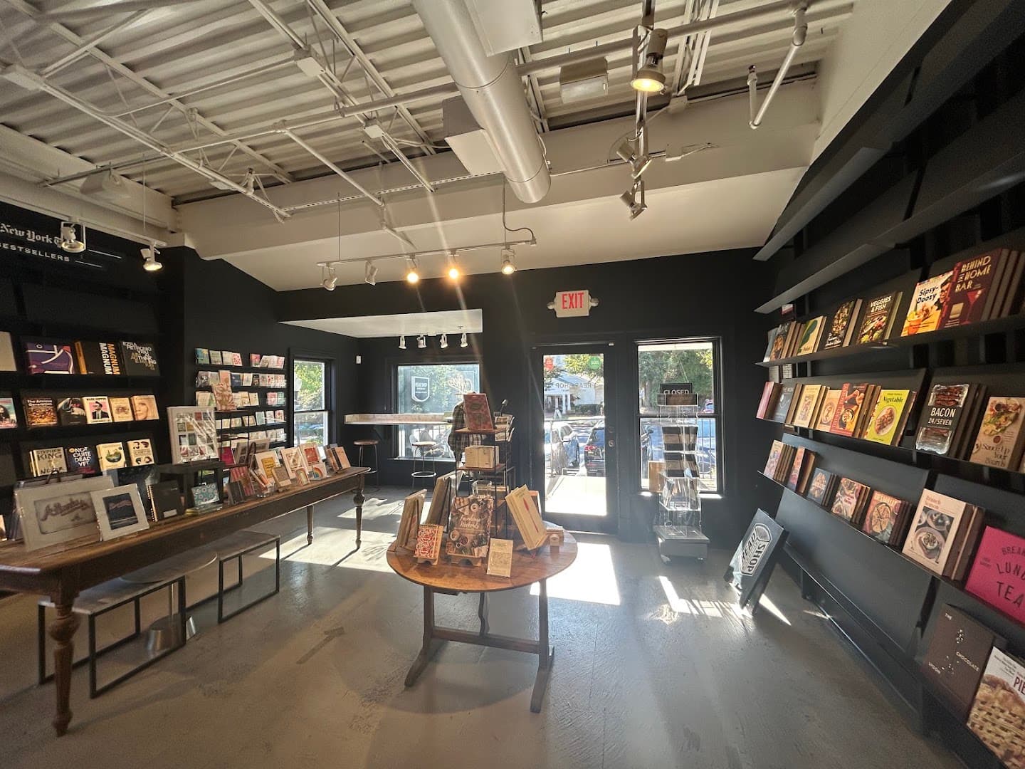 Read Shop by The Merchant specialty coffee shop in Atlanta - photo 4
