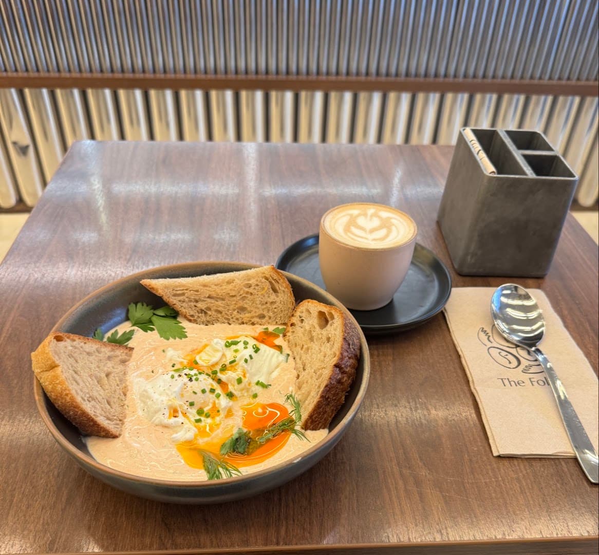 The Folks Blue Street - Specialty Coffee, Breakfast & Brunch - specialty coffee shop in Lisbon