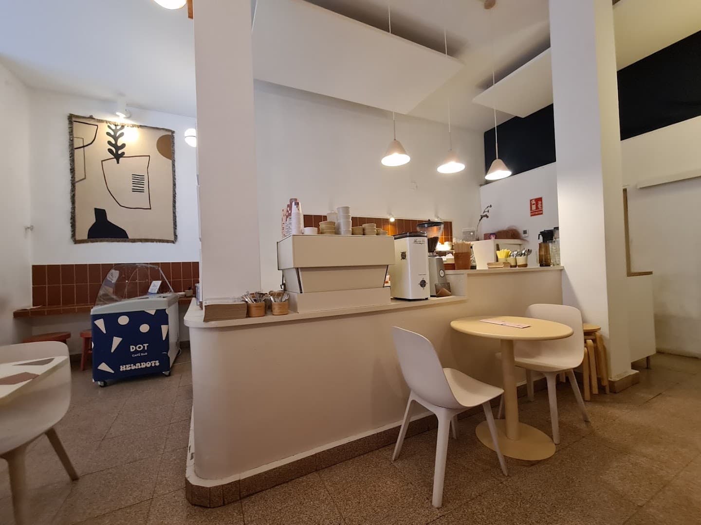 Dot Café Bar — specialty coffee in Madrid