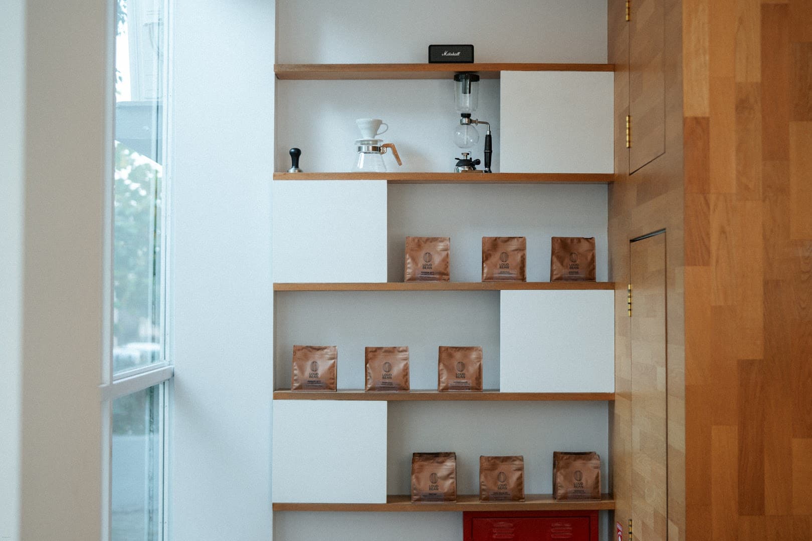 Interior of Quishr, specialty coffee shop in Athens