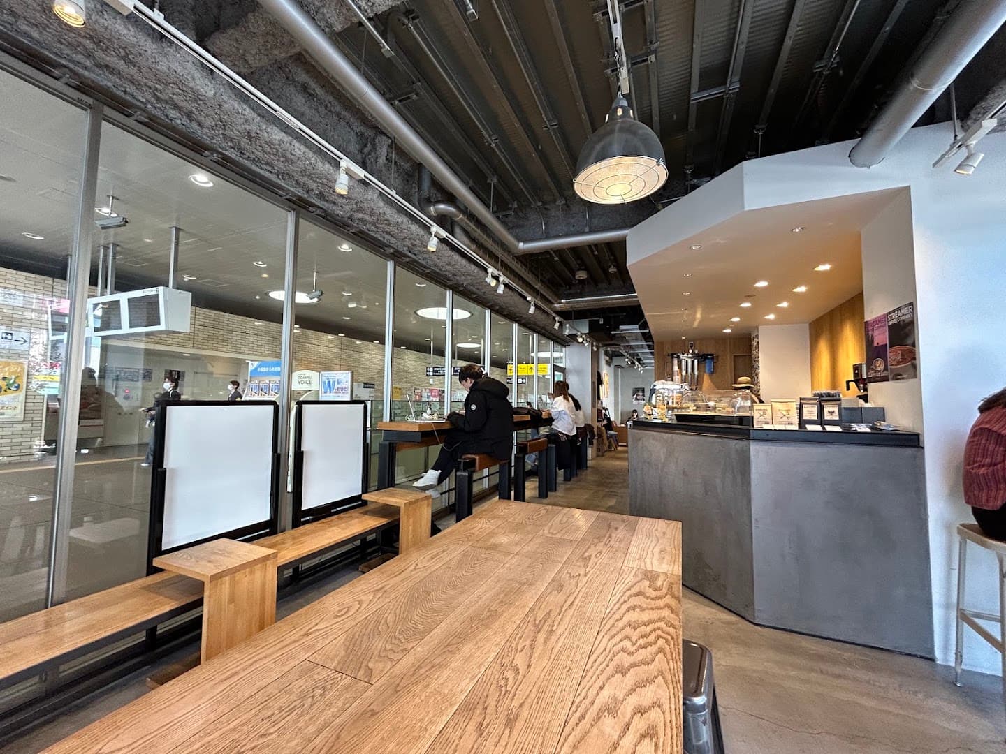 STREAMER COFFEE COMPANY 東北沢駅店 — specialty coffee in Tokyo