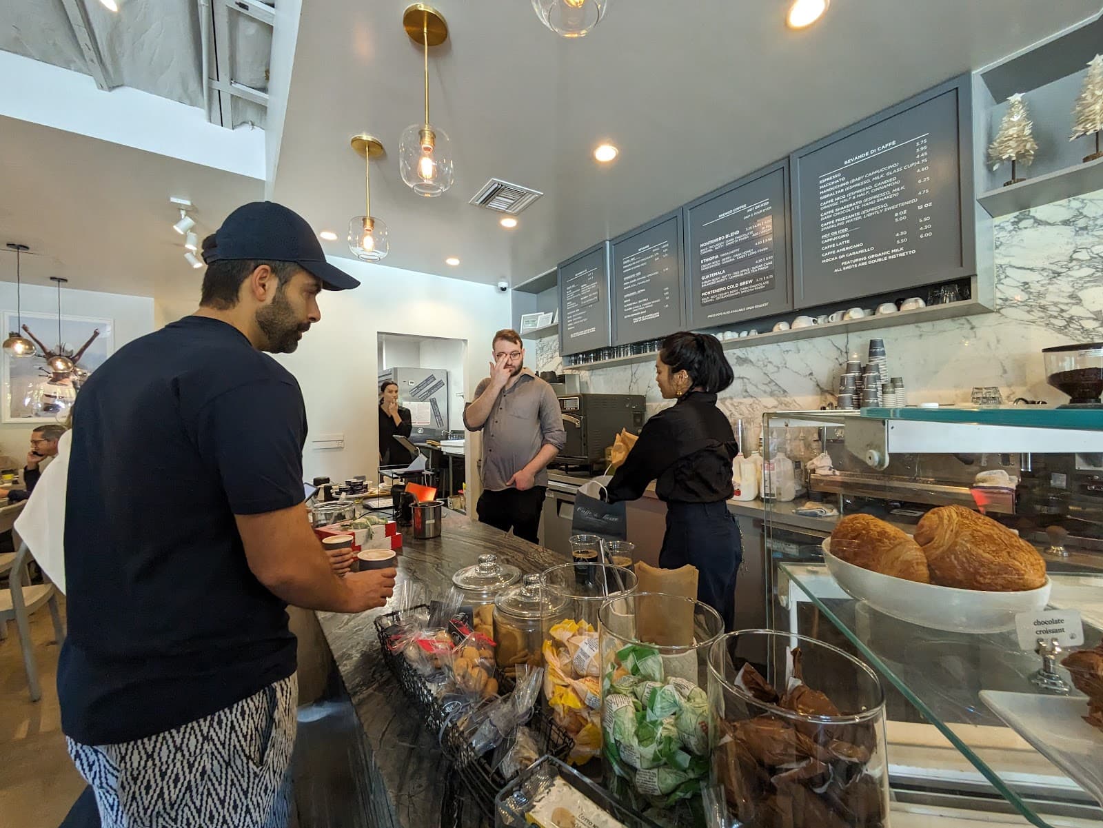 Caffe Luxxe specialty coffee shop in Los Angeles - photo 11