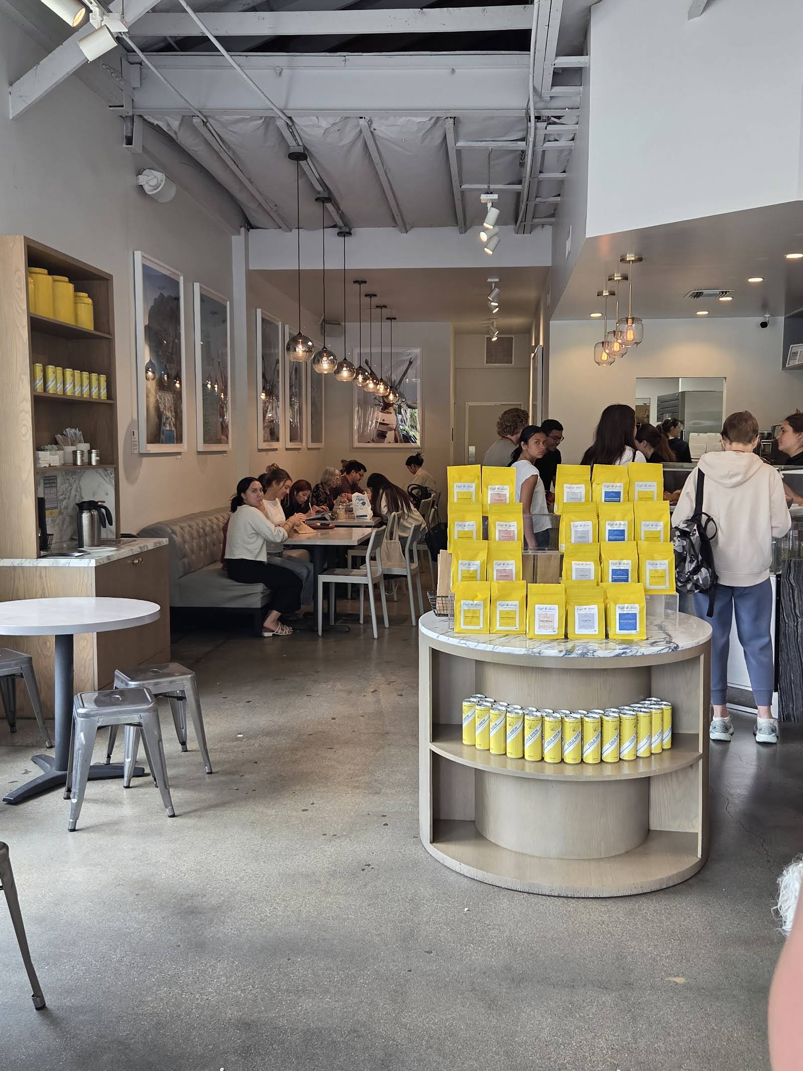 Caffe Luxxe specialty coffee shop in Los Angeles - photo 14