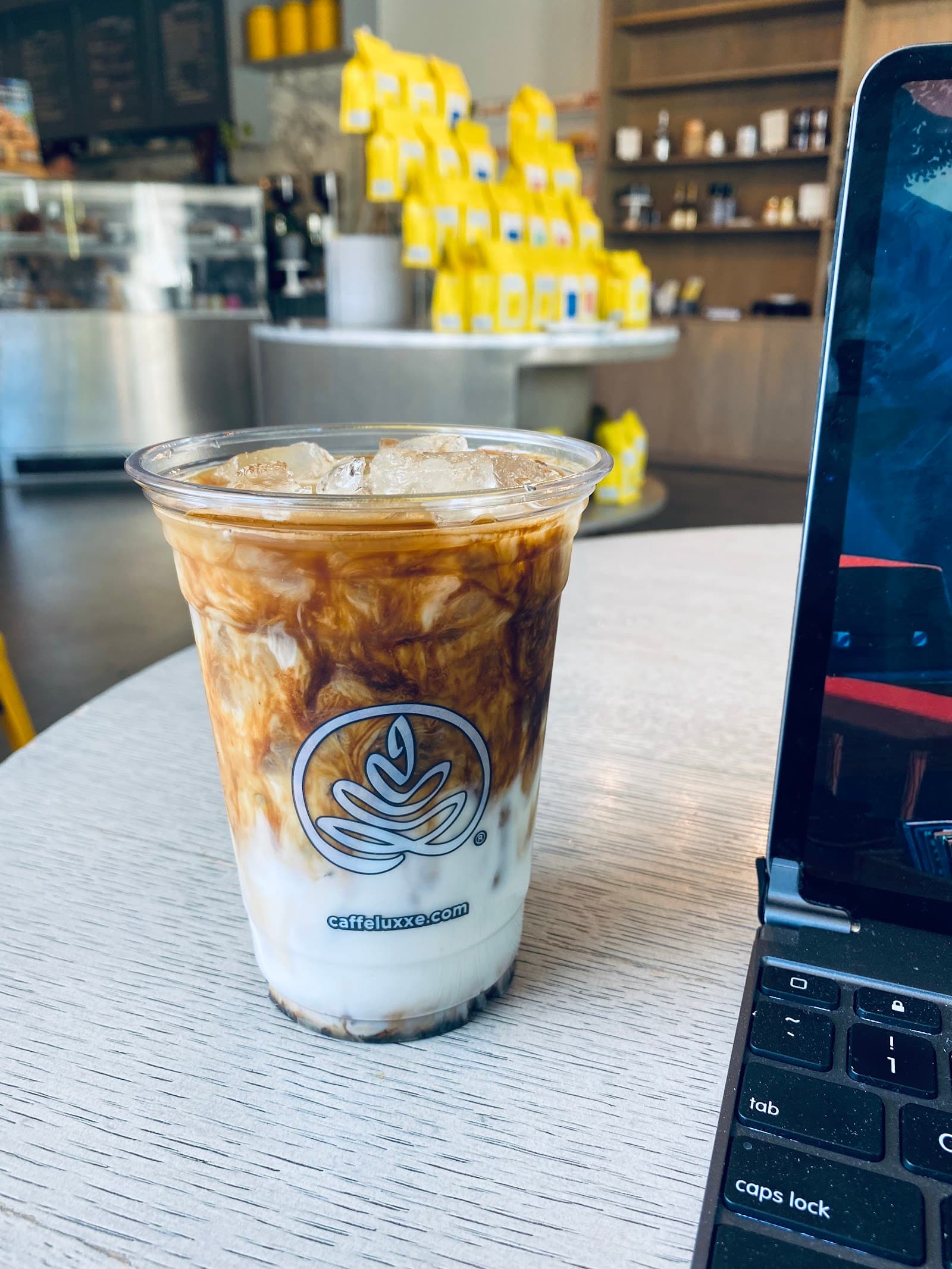 Caffe Luxxe - specialty coffee shop in Los Angeles