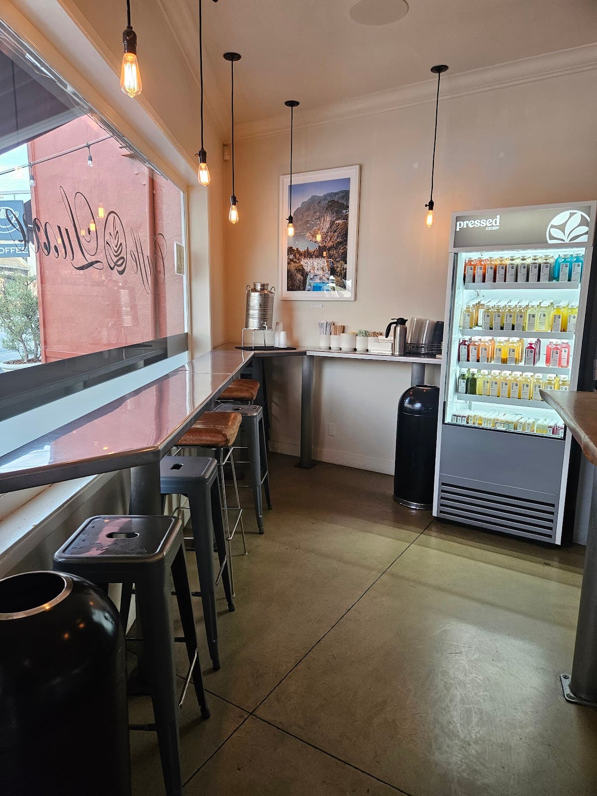Caffe Luxxe specialty coffee shop in Los Angeles - photo 9