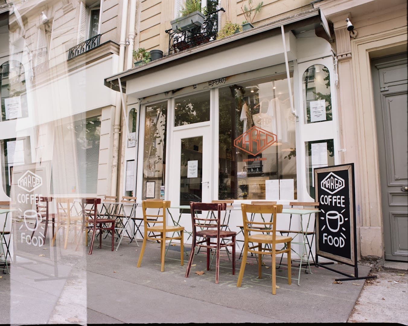 Café Margo - specialty coffee shop in Paris
