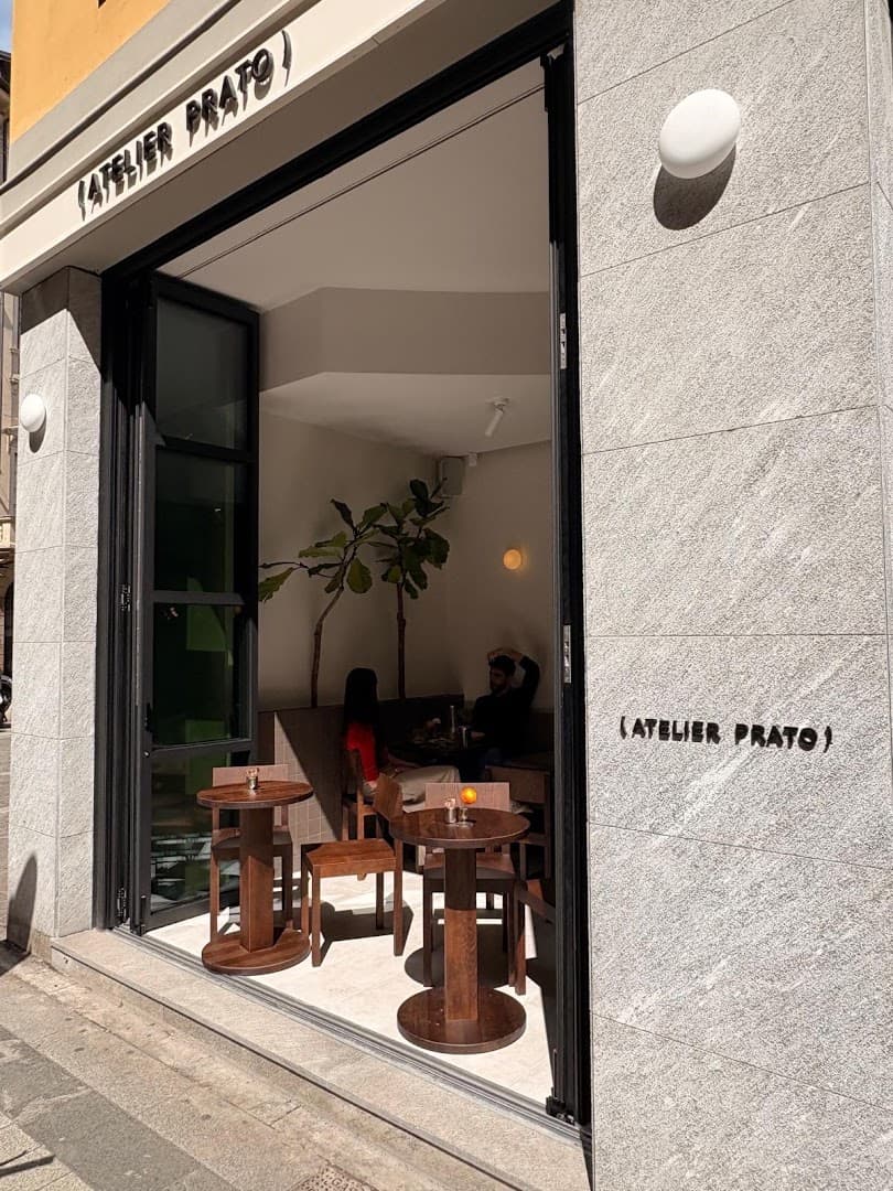 Storefront of Atelier Prato, specialty coffee shop in Milan