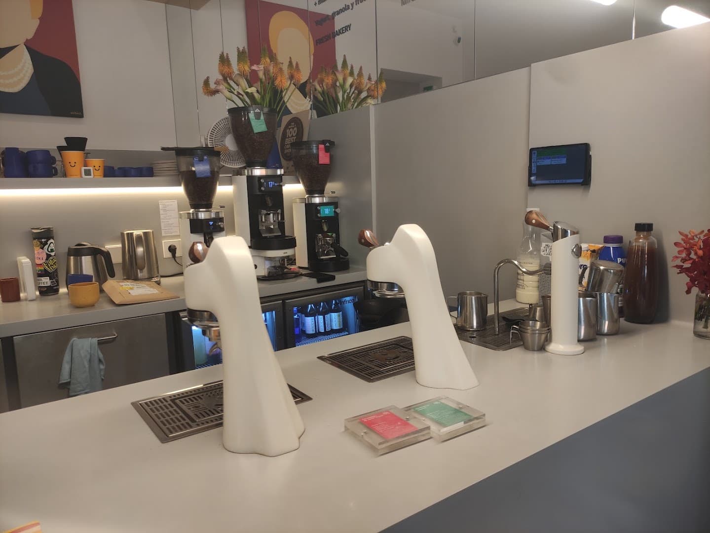 Hola Coffee Lagasca - specialty coffee shop in Madrid