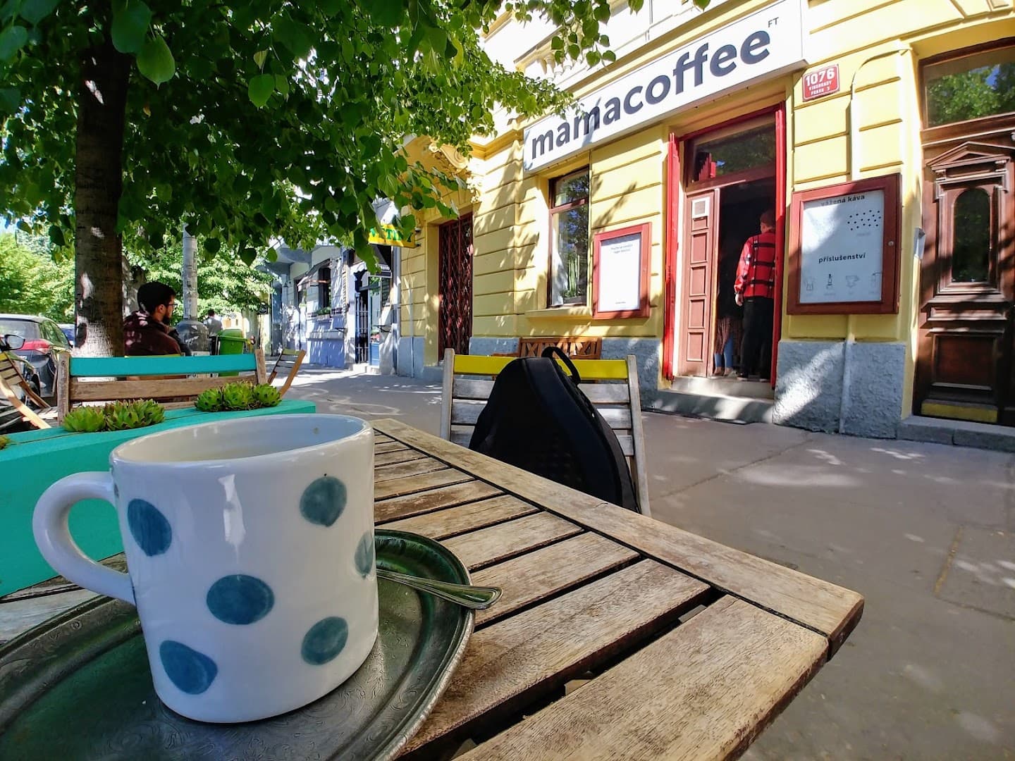 mamacoffee Jiřího z Poděbrad - specialty coffee shop in Prague