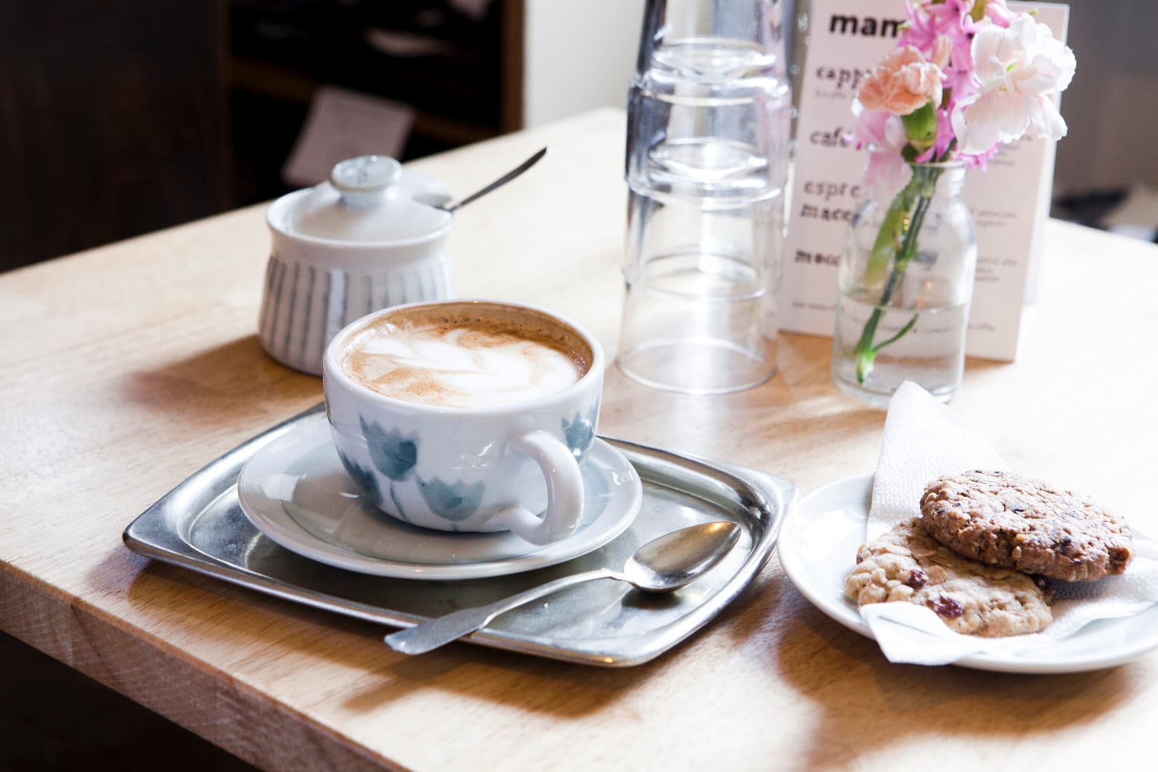 mamacoffee Jiřího z Poděbrad - specialty coffee shop in Prague