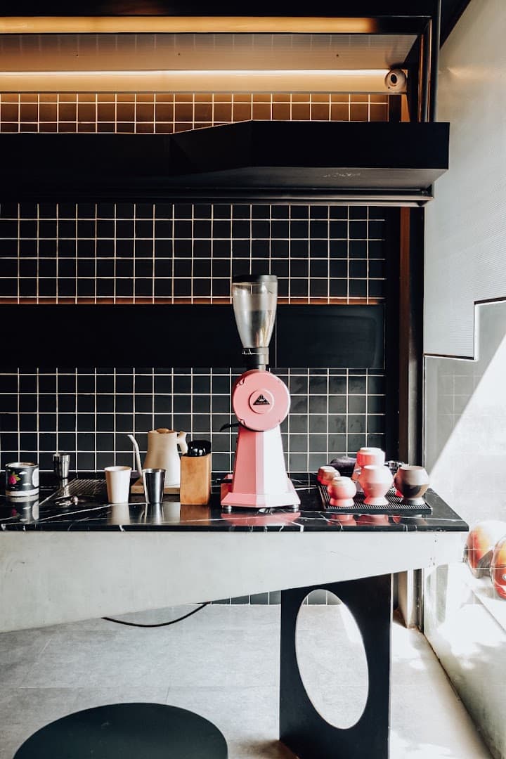Missibu Roaster & Showroom - specialty coffee shop in Canggu