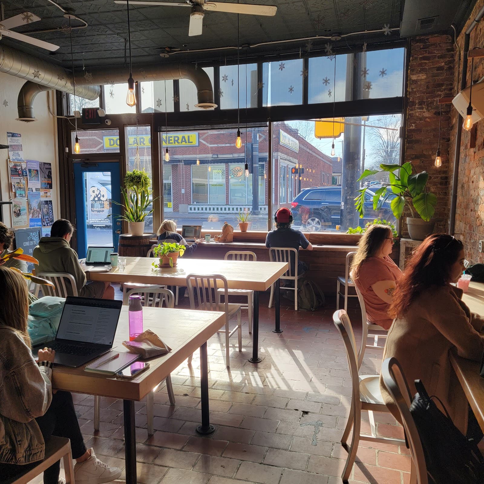 8th & Roast - specialty coffee shop in Nashville