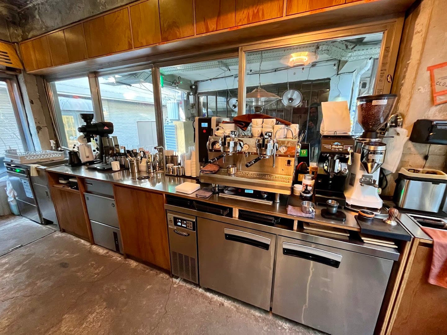 Upstanding Coffee - specialty coffee shop in Seoul