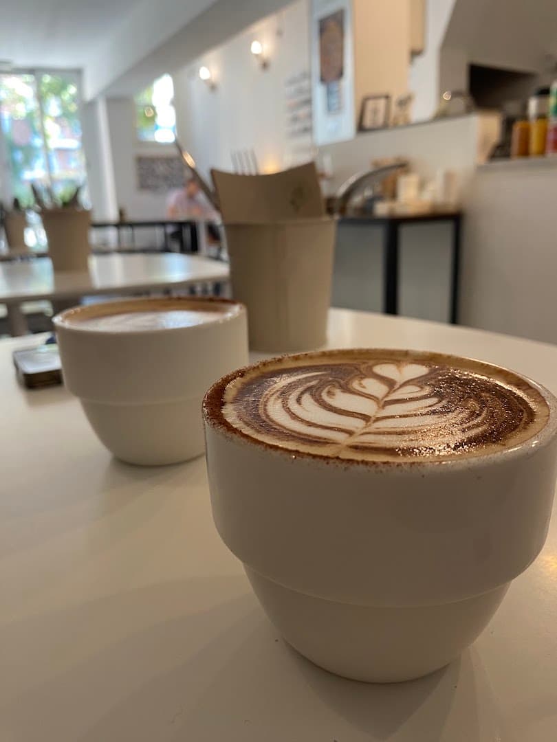 Mitzi Coffee & Brunch - specialty coffee shop in Barcelona