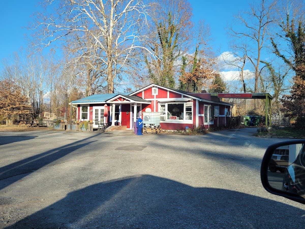 Round Earth Roasters - specialty coffee shop in Biltmore Village