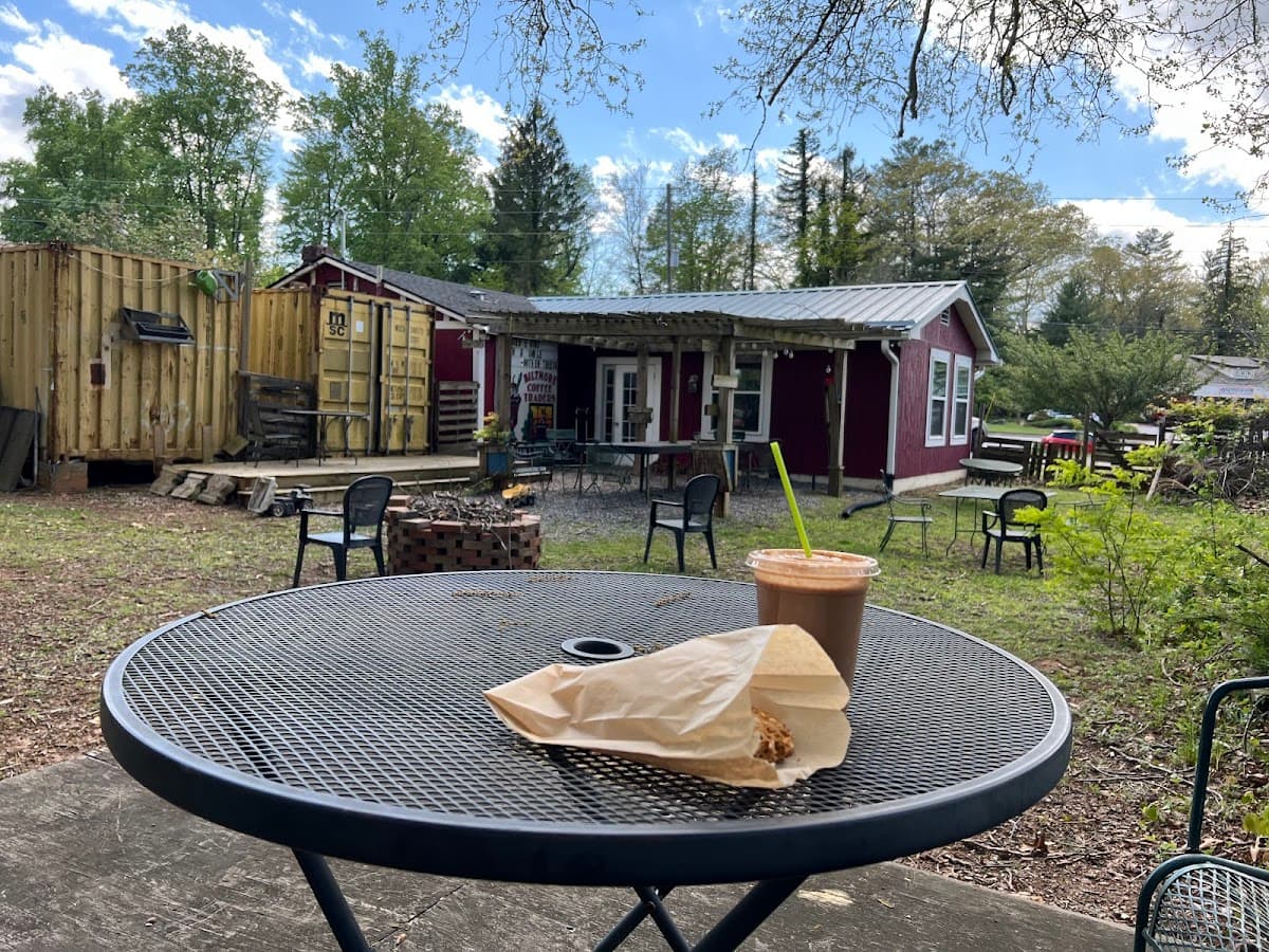 Round Earth Roasters - specialty coffee shop in Biltmore Village