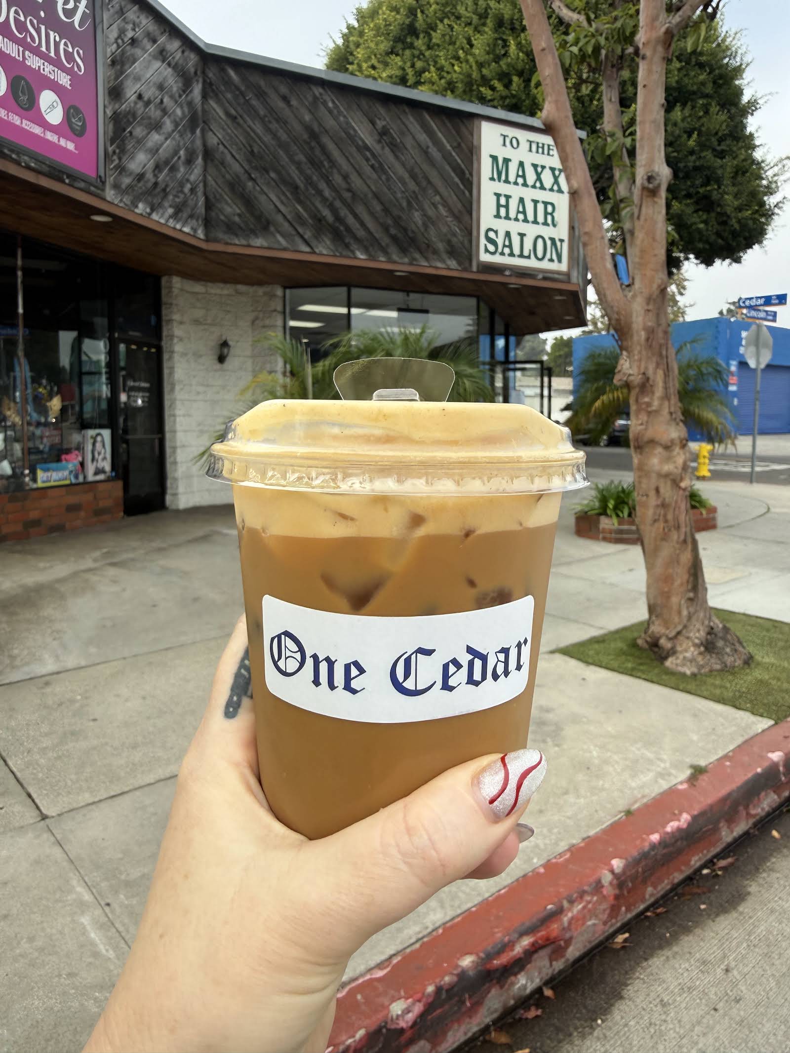 One Cedar specialty coffee shop in Los Angeles - photo 10