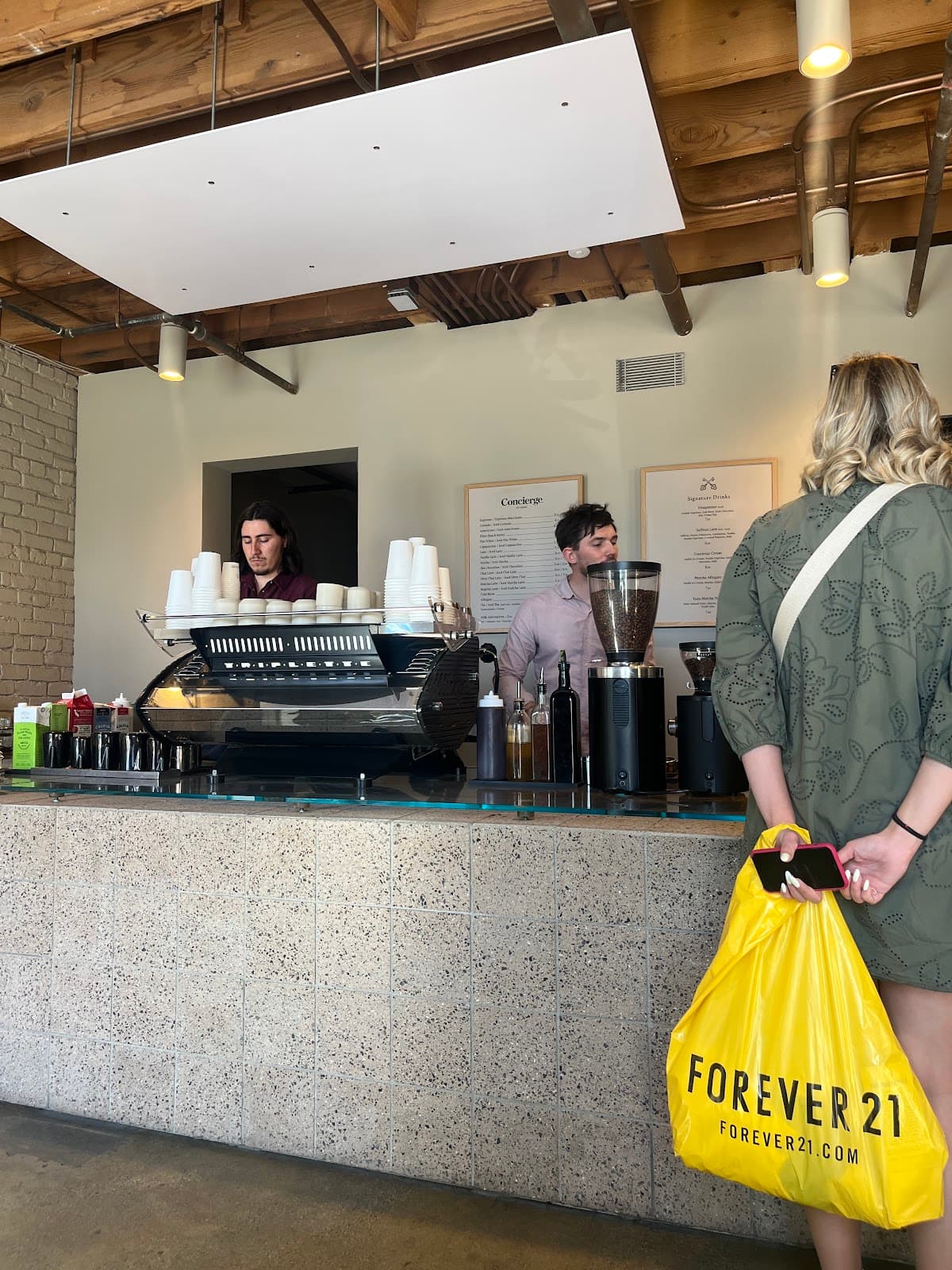 Concierge Coffee specialty coffee shop in Los Angeles - photo 9