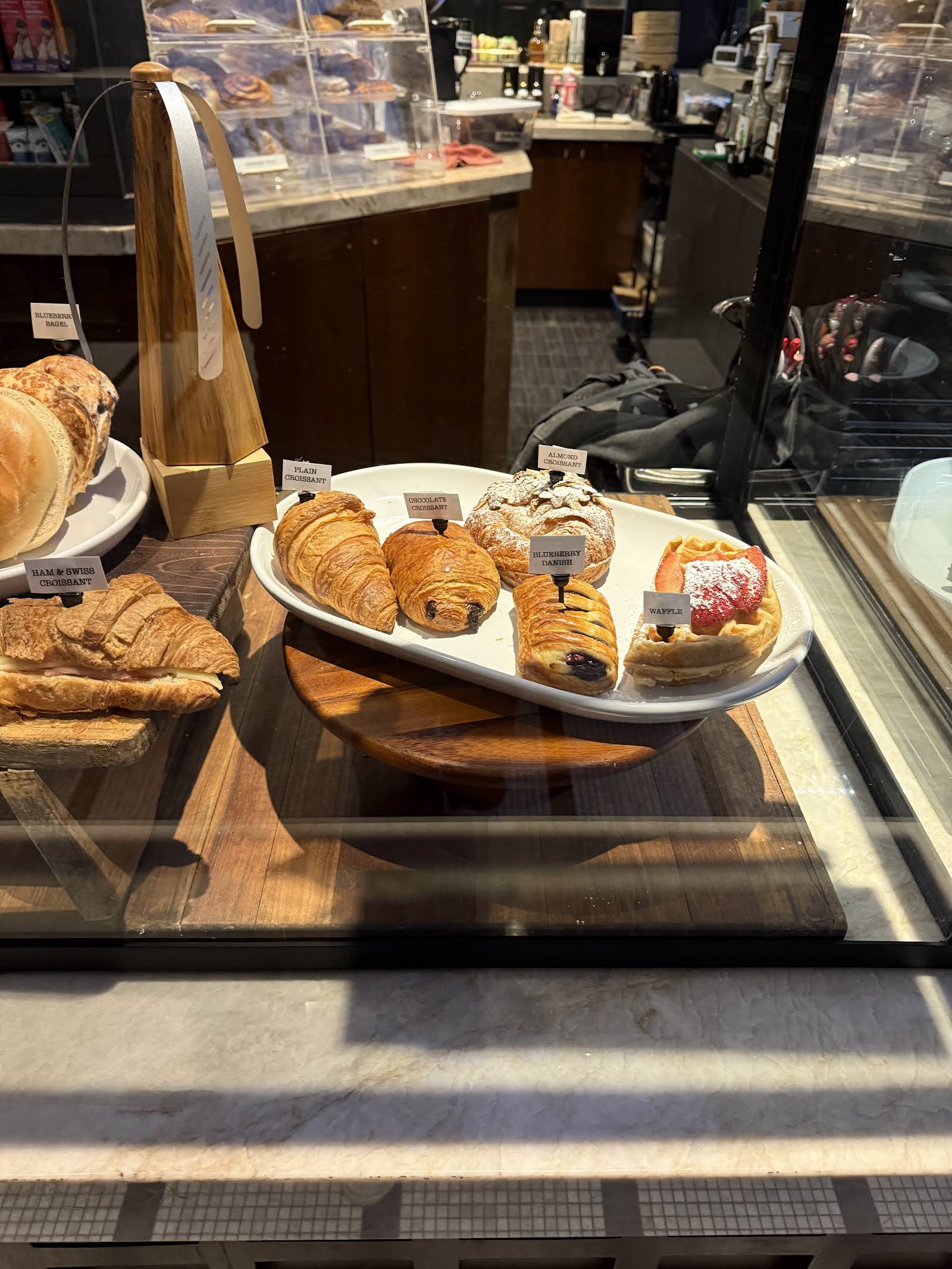 Otto's Coffee & Fine Foods specialty coffee shop in Dallas - photo 9