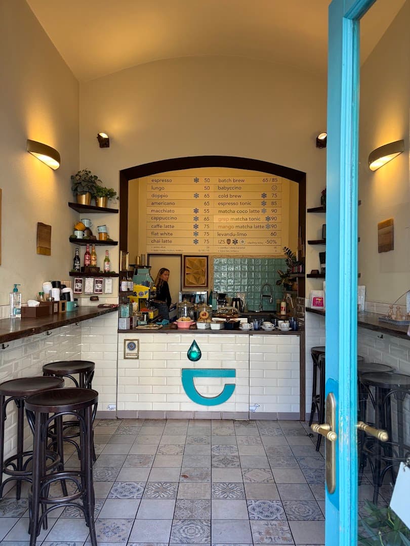 20m2 Espresso bar - specialty coffee shop in Prague