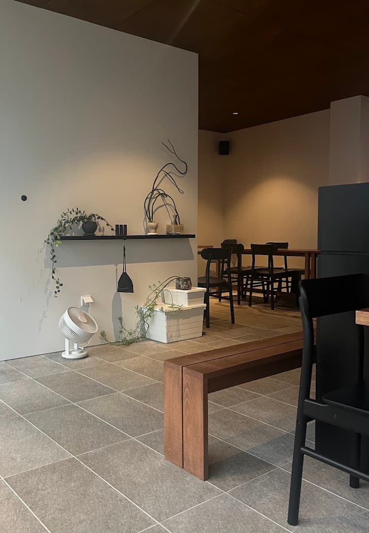 COFFEE SHOP ADZE - specialty coffee shop in Seoul
