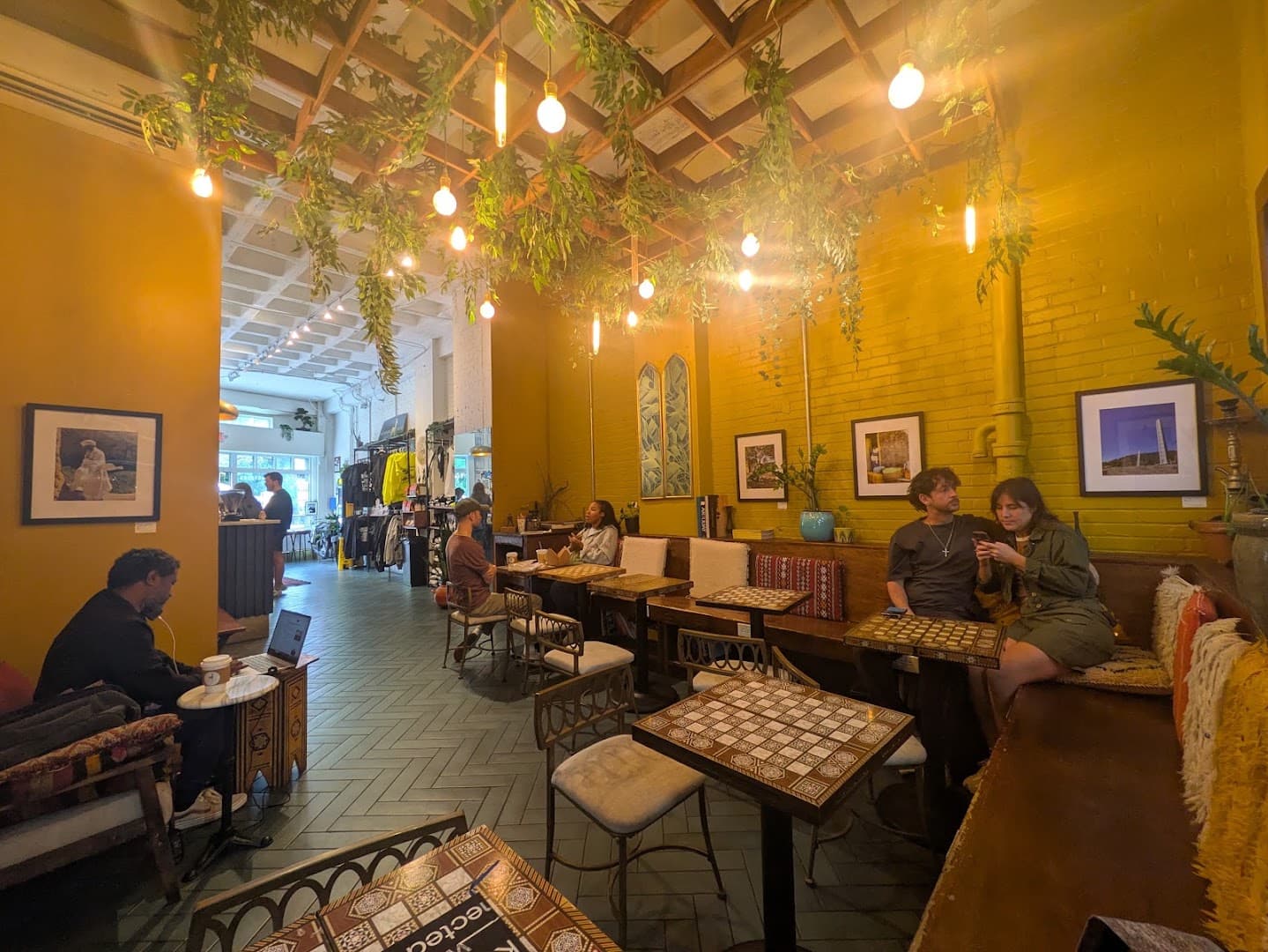 Madhouse Cafe - specialty coffee shop in Boston