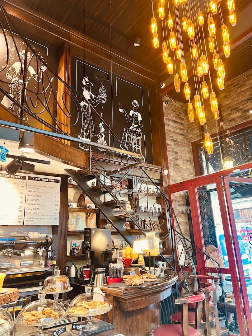 Noir Pit - specialty coffee shop in Istanbul