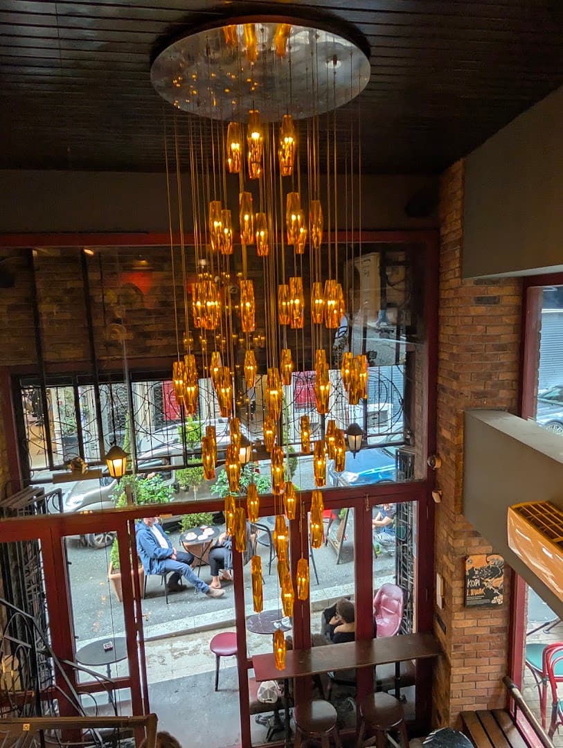 Noir Pit - specialty coffee shop in Istanbul