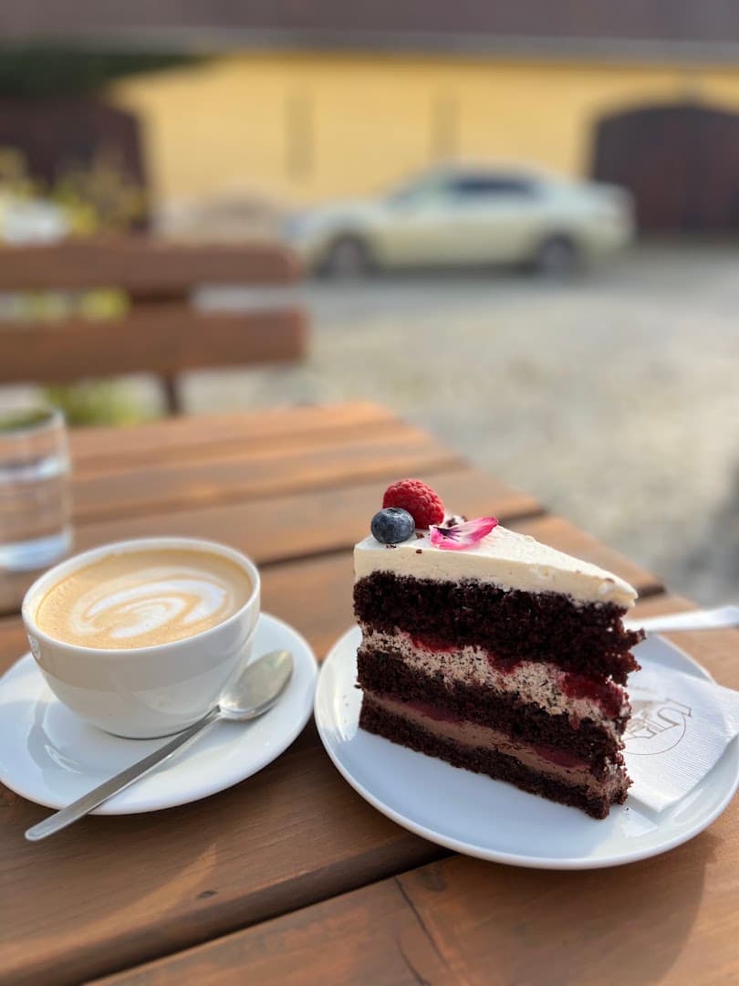 Coffee at Kavárna Pod pavlačí, specialty coffee shop in Prague