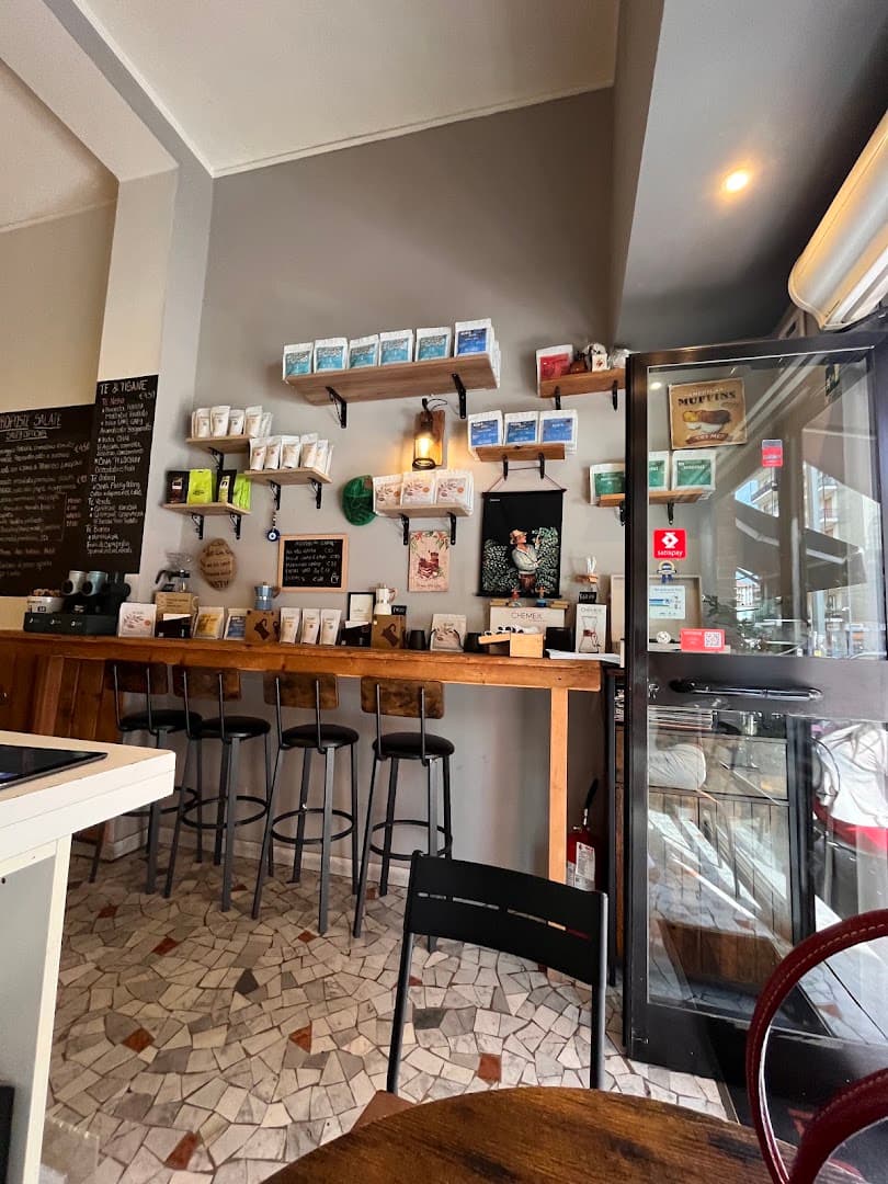 Interior of Il Cafetero Specialty Coffee Milan, specialty coffee shop in Milan