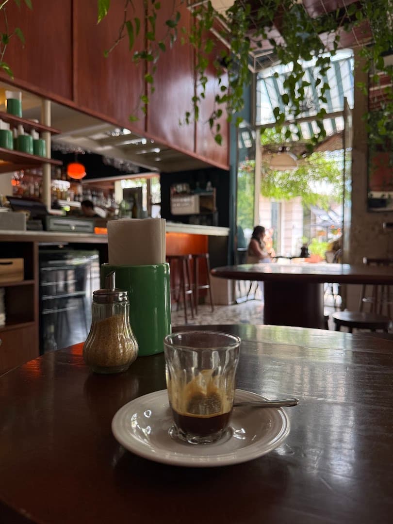 Café Janis - specialty coffee shop in Lisbon
