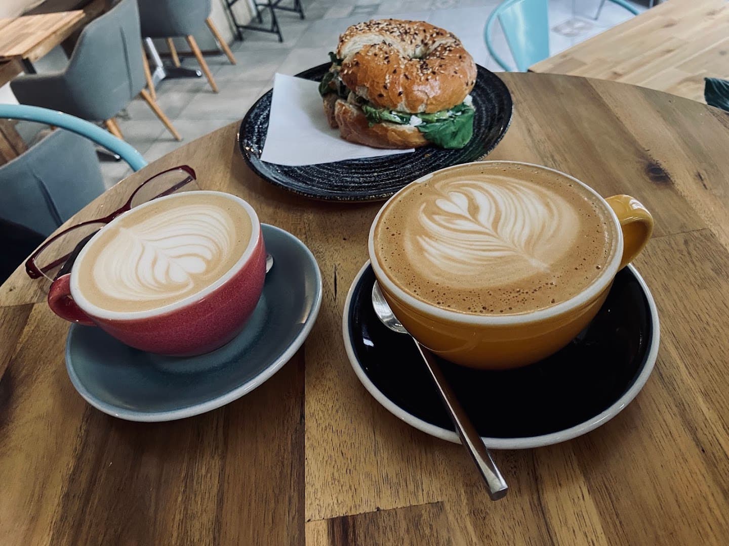 Coffee at Paręosób Gallery Cafe, specialty coffee shop in Warsaw